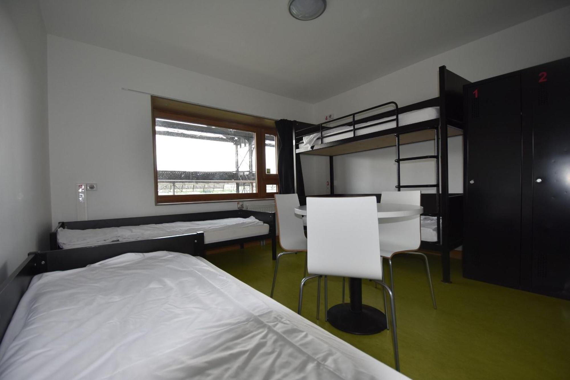 Auberge De Jeunesse Hi Paris Yves Robert Buitenkant foto